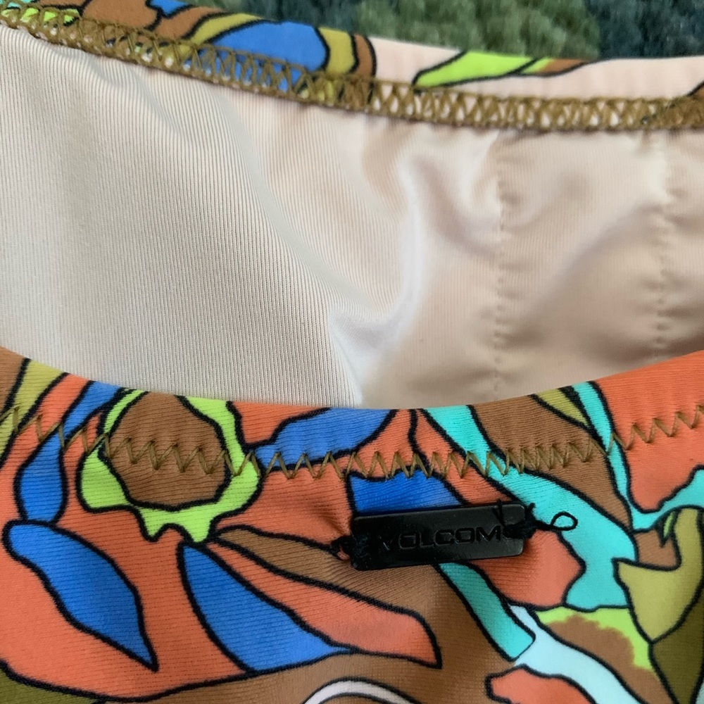 Volcom Bathing Suit Top - Picture 4 of 4